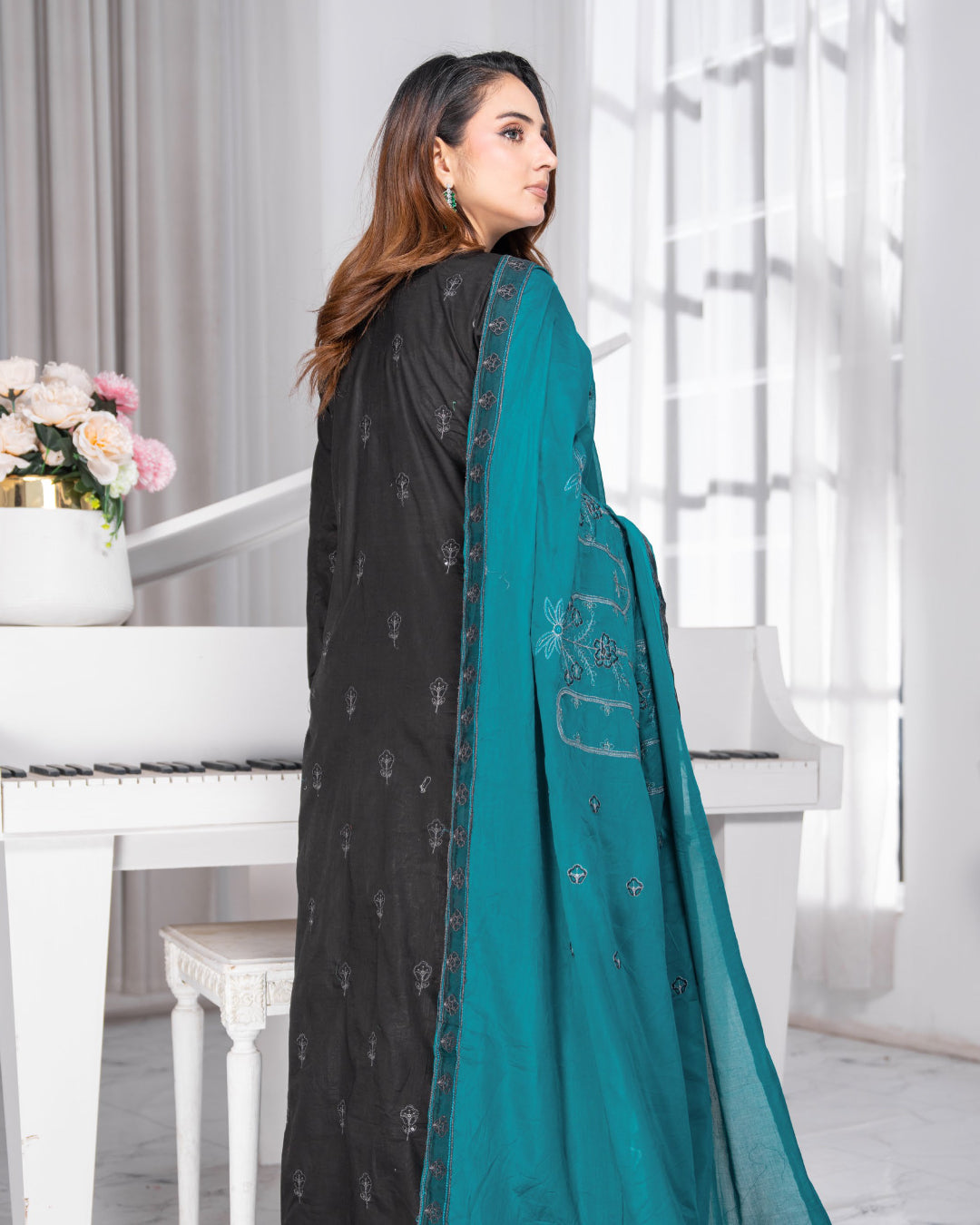 Alif Lawn – Fully Embroidered – Black