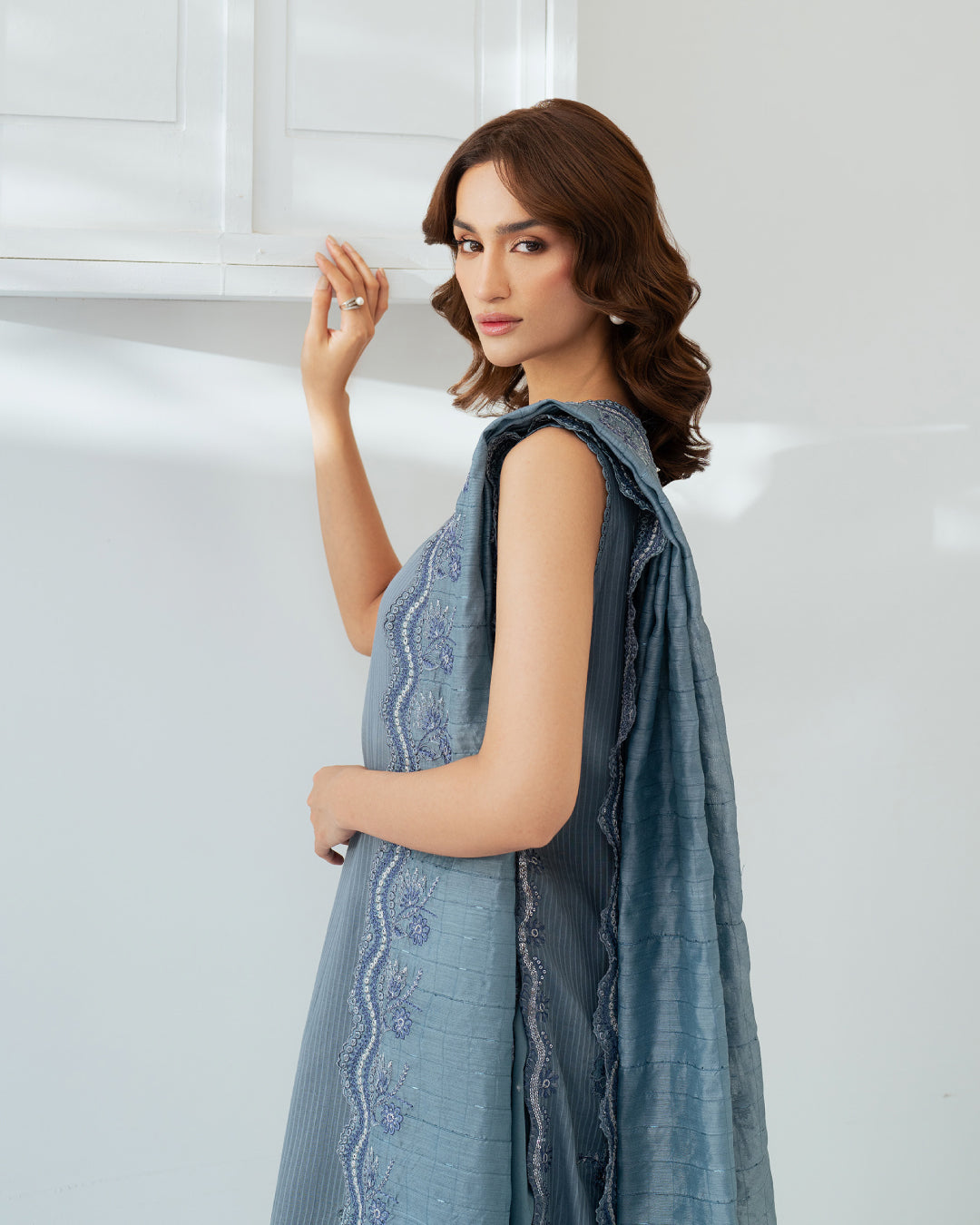 Sera Lawn by Mahnur – SP-06 – Greyish Blue | Luxury Embroidered Suit