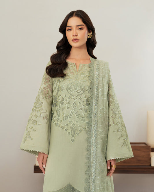 Sera Lawn by Mahnur – SP-08 – Light Parrot | Luxury Embroidered Suit