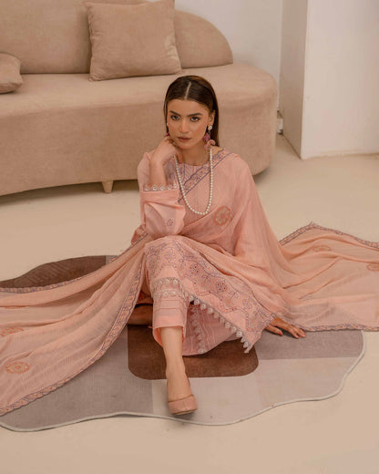 Dyed Lawn Embroidered Suit with Bamber Motif & 4-Side Lace Dupatta – Soft Peach