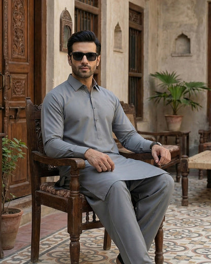 Trophy Suiting by Royals Loom