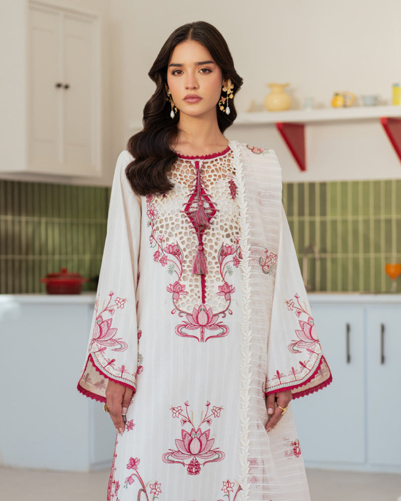 Sera Lawn by Mahnur – SP-05 – White | Luxury Embroidered Suit