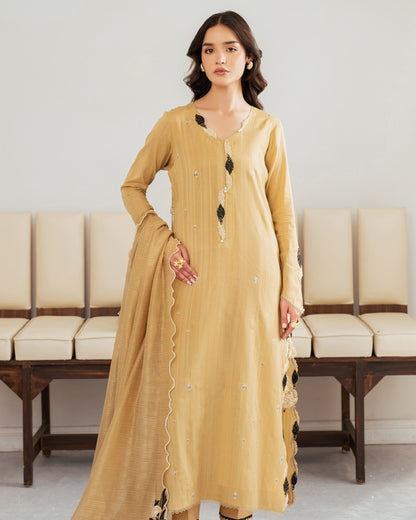 Sera Lawn by Mahnur – SP-04 – Creamish Yellow | Luxury Embroidered Suit
